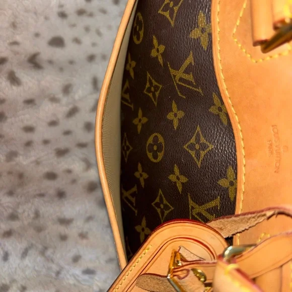 Louis Vuitton Monogram Deauville bag - Picture 6 of 13